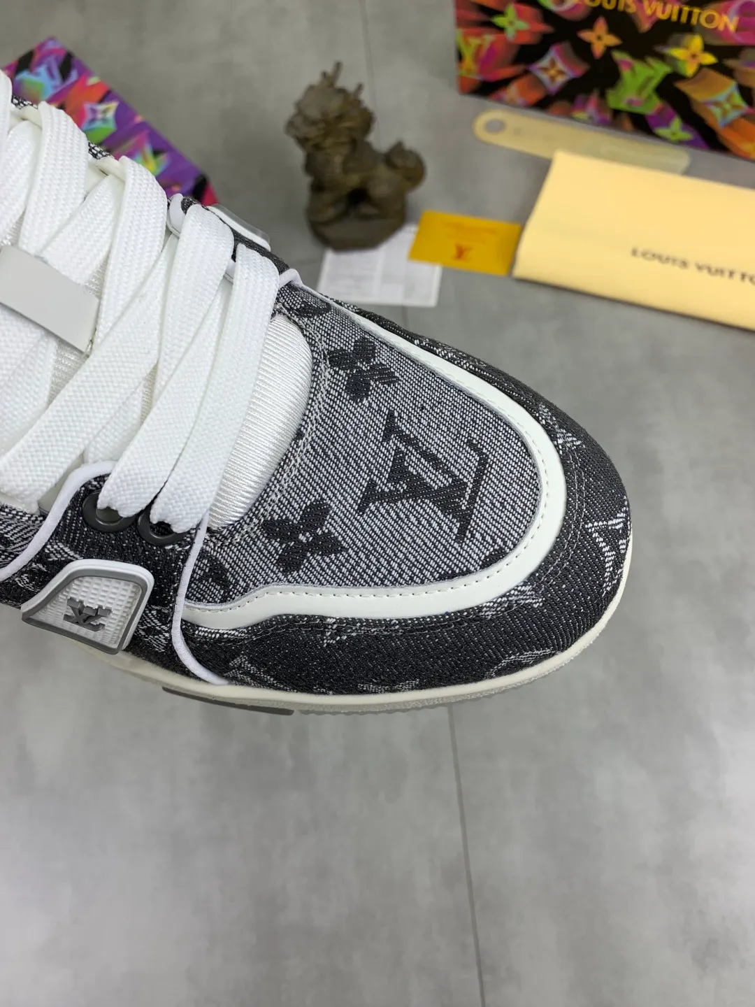 Men's men's shoes 💰P540 New style 💰💎💎Latest color High version 2025Louis*Vuitto* LV Traine catwalk TRAINER outsole and fabric private model A shoe that definitely costs a lot of money and effort. This series was designed after the arrival of Vifgil. It is favored by many fans every season. Original TPU outsole Original packaging Color: black Available in white (available from stock, super fast shipping) Code number: 35-46